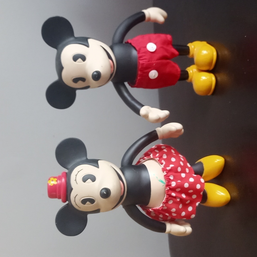 Schylling Dinsey Vinyl 1990s Mickey and Minnie Figures